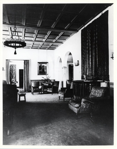 Toll Hall living room, Scripps College