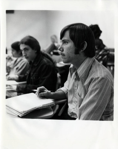 Students in class, Pitzer College