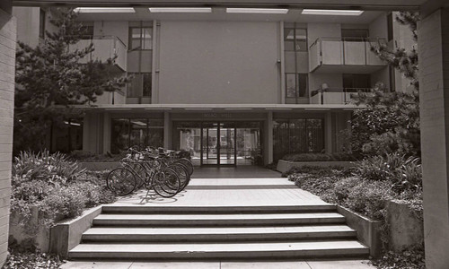 Mead Hall, Pitzer College