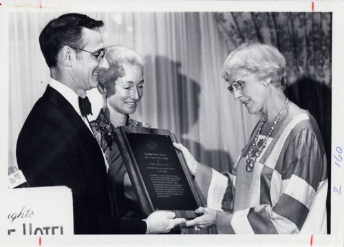 Plaque presentation, Claremont McKenna College