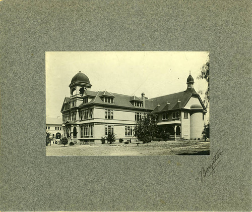 Holmes Hall, Pomona College