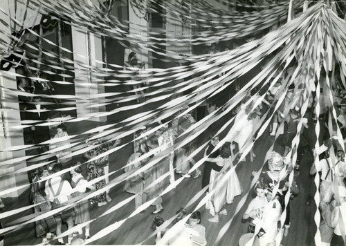 Costume dance, Pomona College