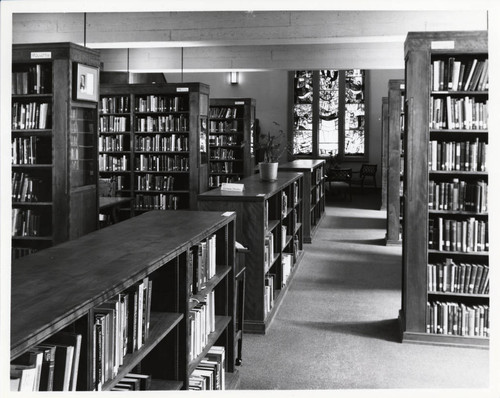 Denison Library interior, Scripps College