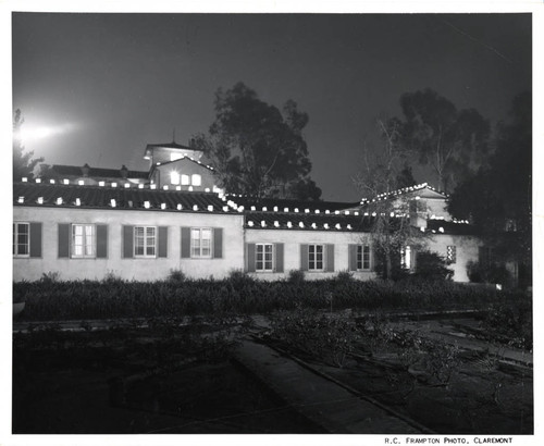 Cutting Garden and luminaria, Scripps College