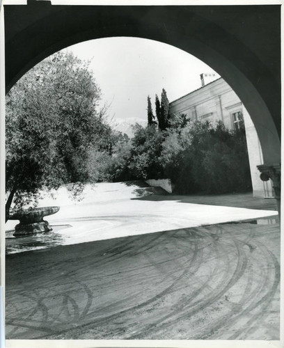 Bosbyshell Fountain, Pomona College