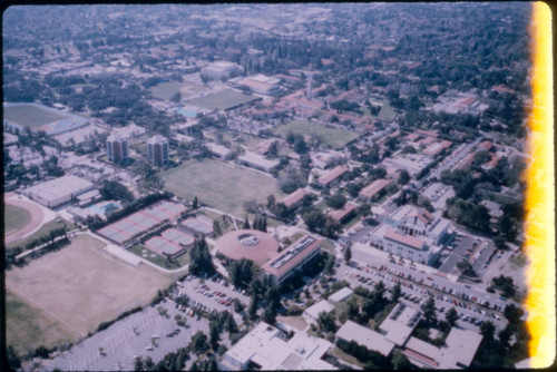 Aerial view of campus, Claremont McKenna College — Calisphere
