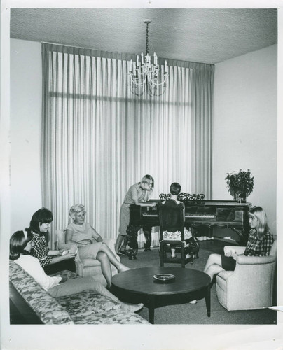 Dorm social area with piano, Pitzer College