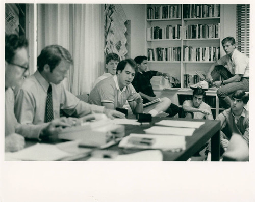 Students sit in a room, Claremont McKenna College