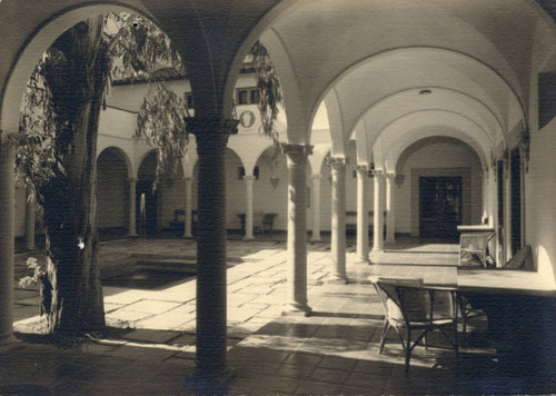 Eucalyptus Court, Scripps College