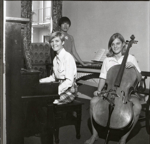 Instrumental trio, Scripps College