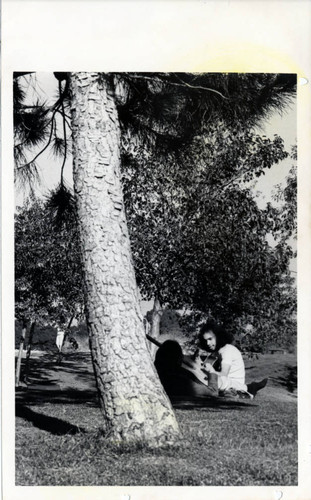 Students on Pellissier Mall, Pitzer College