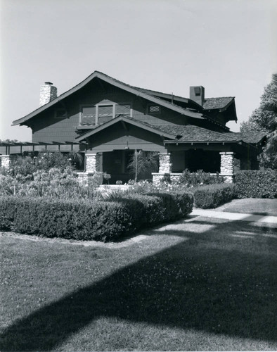 Grove House, Pitzer College