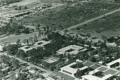 Aerial view of campus, Harvey Mudd College