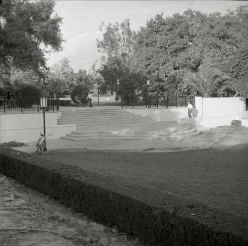 Bowling Green Lawn