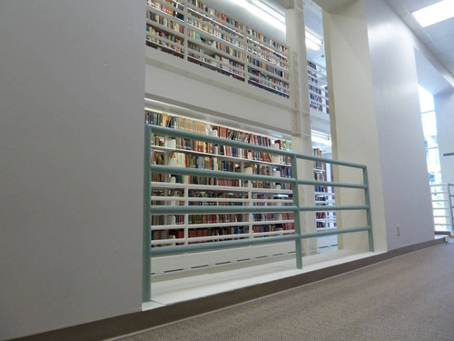 Book stacks inside the Honnold Mudd Library, Claremont University Consortium