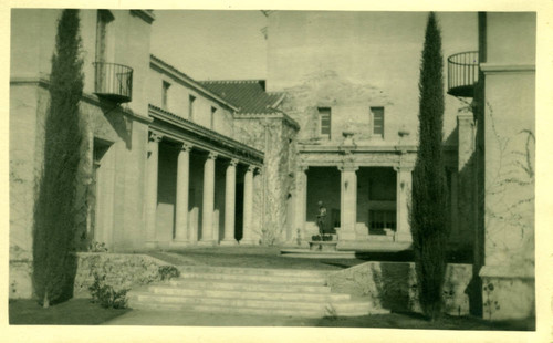 Lebus Courtyard, Pomona College