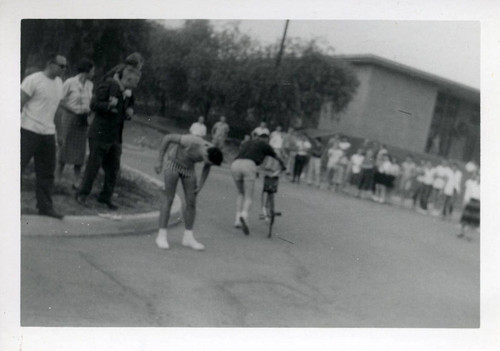 Bicycle race, Harvey Mudd College