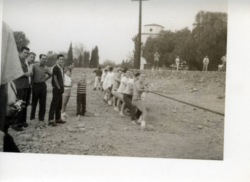 Tug of war, Harvey Mudd College