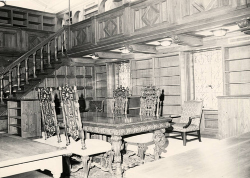 Table and chairs in Denison Library, Scripps College