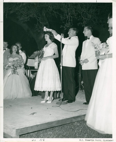 Queen crowning, Claremont McKenna College