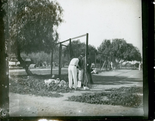 Tennis spectators, Pomona College