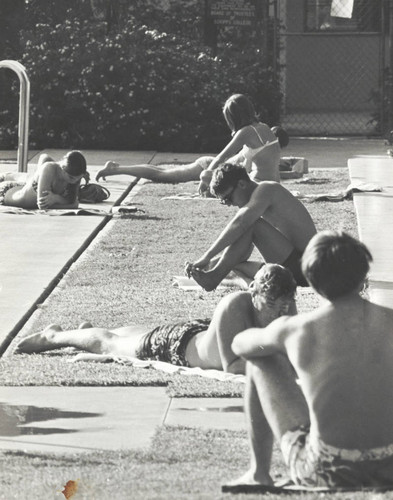 Students by pool, Scripps College