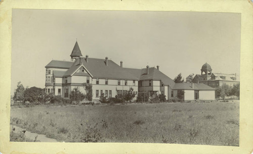 Sumner Hall, Pomona College