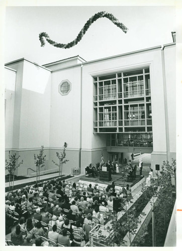 Releasing balloons at the dedication of the New Library