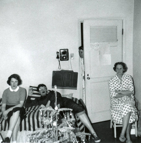 Four women, Women's dormitory room, Pomona College