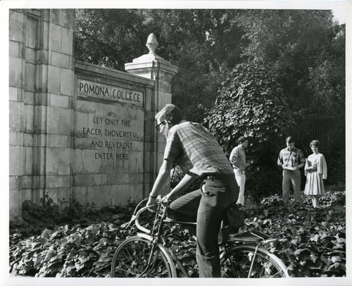 Pomona College gate, students, Pomona College