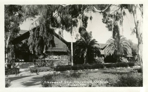 Claremont Inn, Pomona College