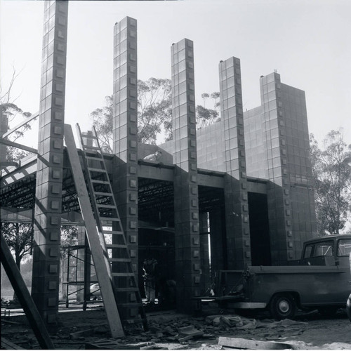 Kingston Hall construction, Harvey Mudd College