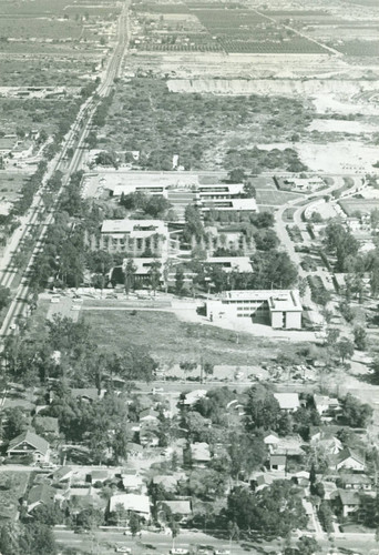 Aerial view of campus, Harvey Mudd College