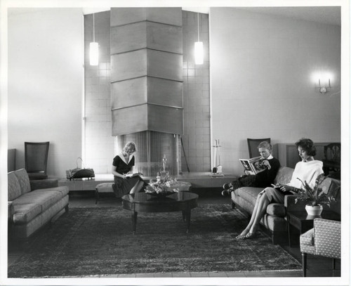 Kimberly Hall living room, Scripps College