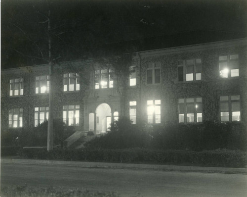 Holmes Hall at night, Pomona College