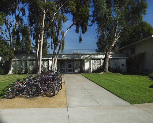 Holden Hall, Pitzer College