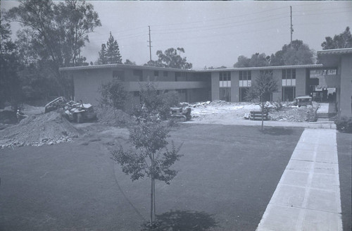 Marks Hall courtyard Construction, Harvey Mudd College