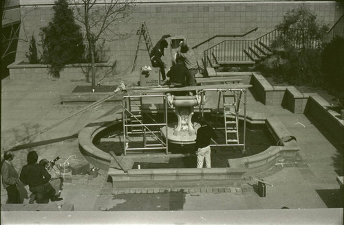 Venus statue installation, Harvey Mudd College