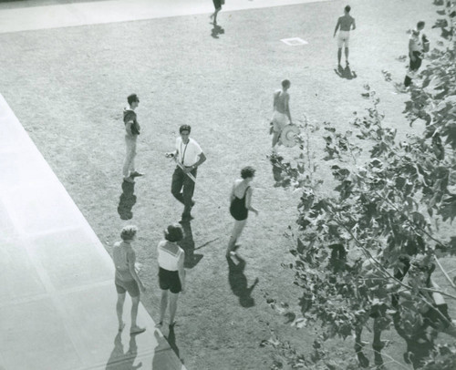 Students on lawn, Harvey Mudd College