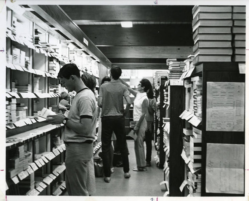 Huntley Bookstore interior, Claremont University Consortium