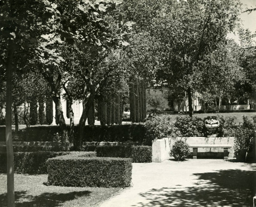 Jaqua Quad, Scripps College