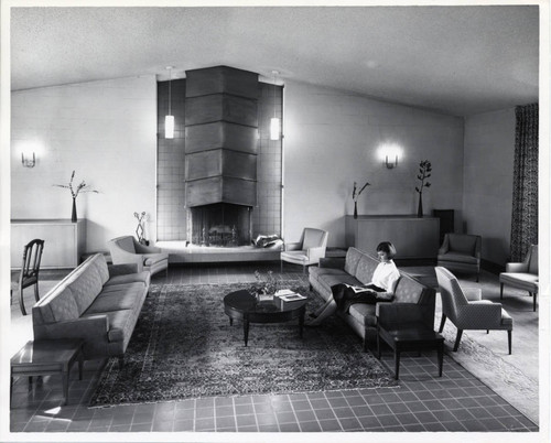 Kimberly Hall living room, Scripps College