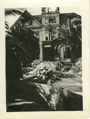 Construction of Holmes Hall, Pomona College