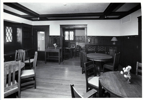 Grove House interior, Pitzer College