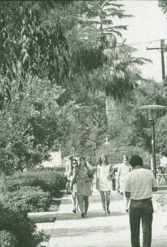 College Avenue sidewalk, Pomona College