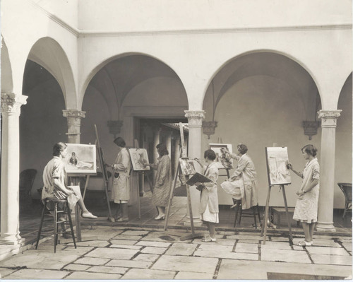 Art students in Balch Hall, Scripps College