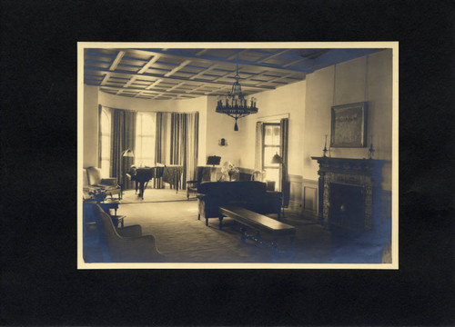 Toll Hall living room, Scripps College