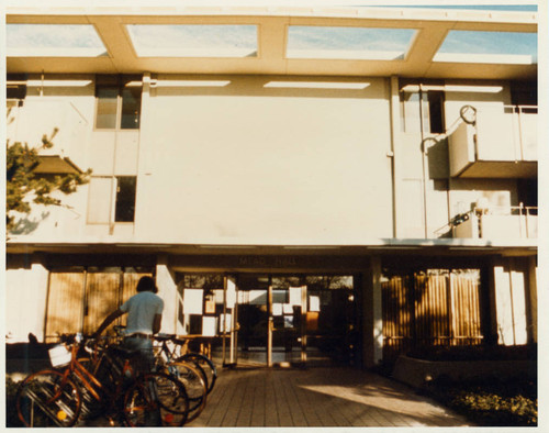 Mead Hall, Pitzer College