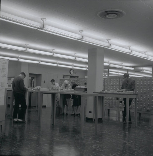 Inside Honnold Library