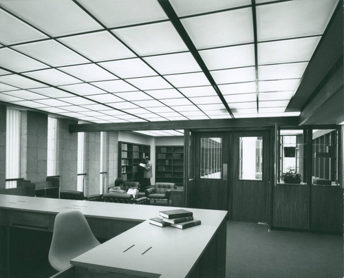 Sprague Library interior, Harvey Mudd College